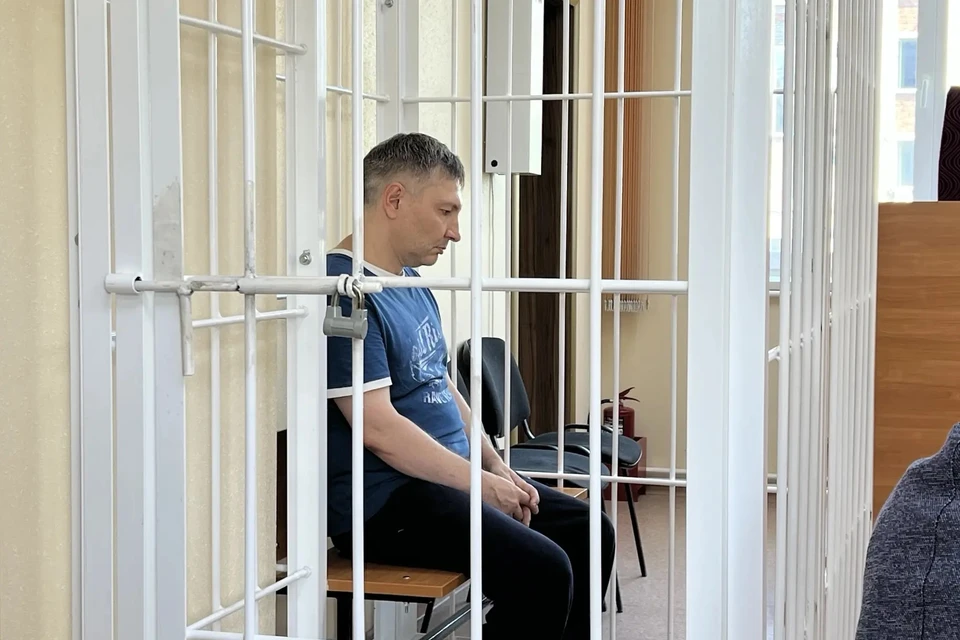 На заседание 48-летнего Григория Х. доставили конвоем.