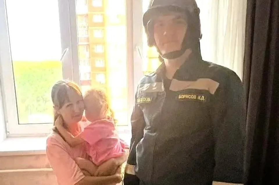 Ульяновские спасатели освободили застрявшую между трубой и стеной ногу девочки | ФОТО: Управление гражданской защиты Ульяновска