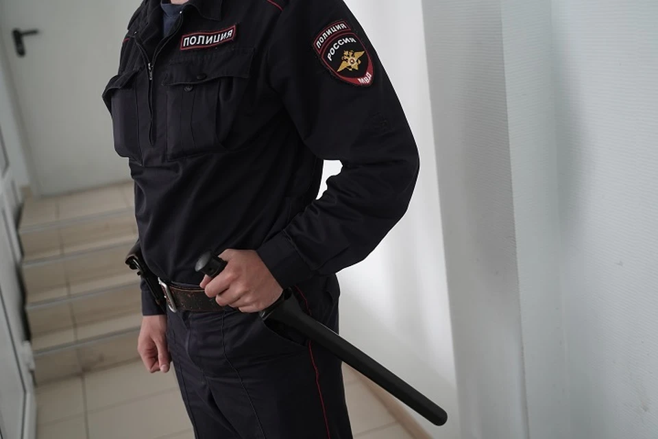 Экс-полицейского осудили за мошенничество с арестованной машиной в Приморье