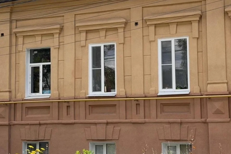 На улице Апатова в Мариуполе восстановили многоквартирный дом. Фото: РКС-НР