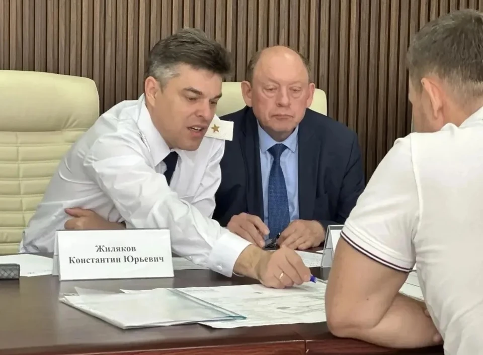 Константин Жиляков поручил расследовать дела калужан, обратившихся за помощью.