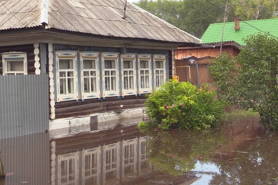 В Туринске подтоплены 46 приусадебных и придомовых участков. Фото: соцсети главы Туринска Владимира Моисеева