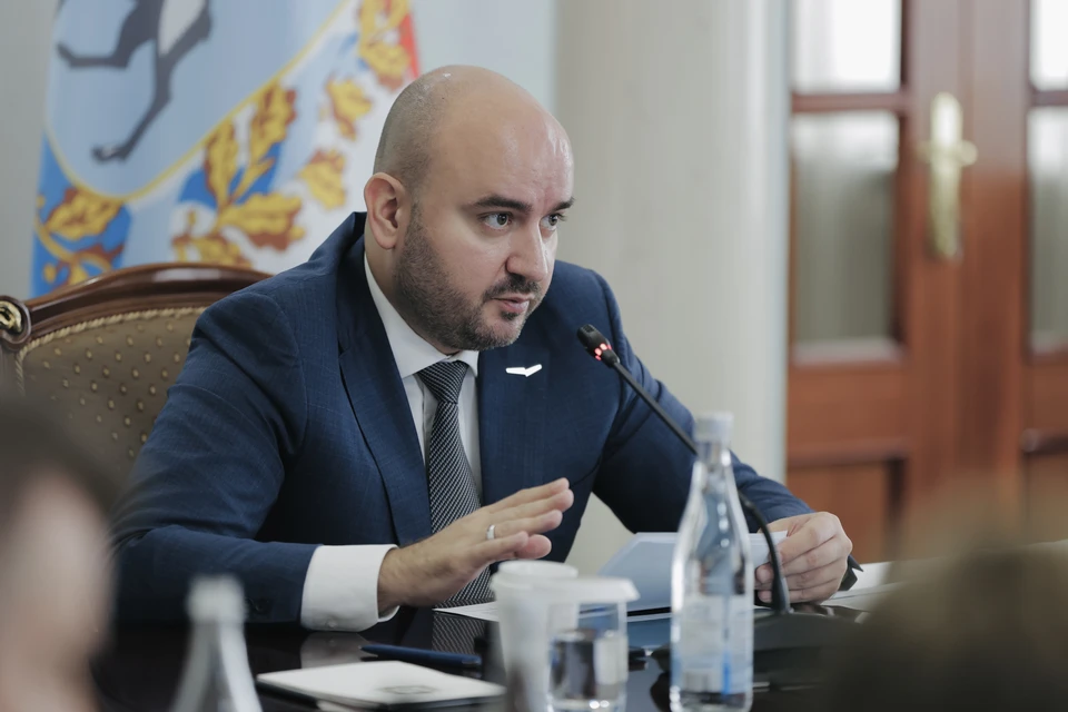 Глава региона провел оперативное совещание. Фото: Иван Макеев
