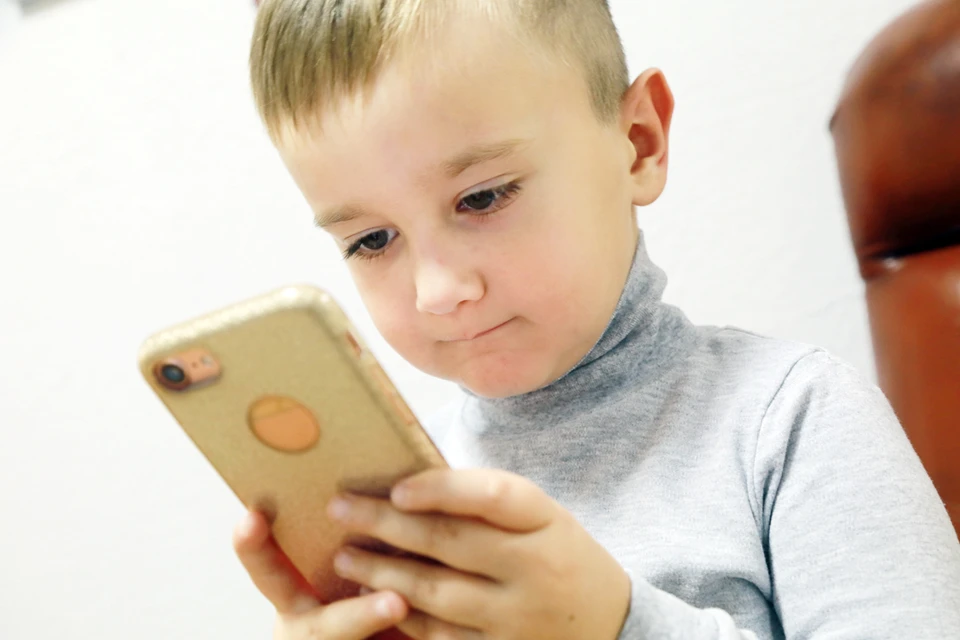 Ограничение коснулось «открытых социальных сетей с алгоритмическими лентами