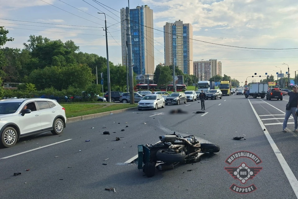 Пока личность погибшего в настоящее время не установлена. Фото: vk.ru/motosolidaritydtp