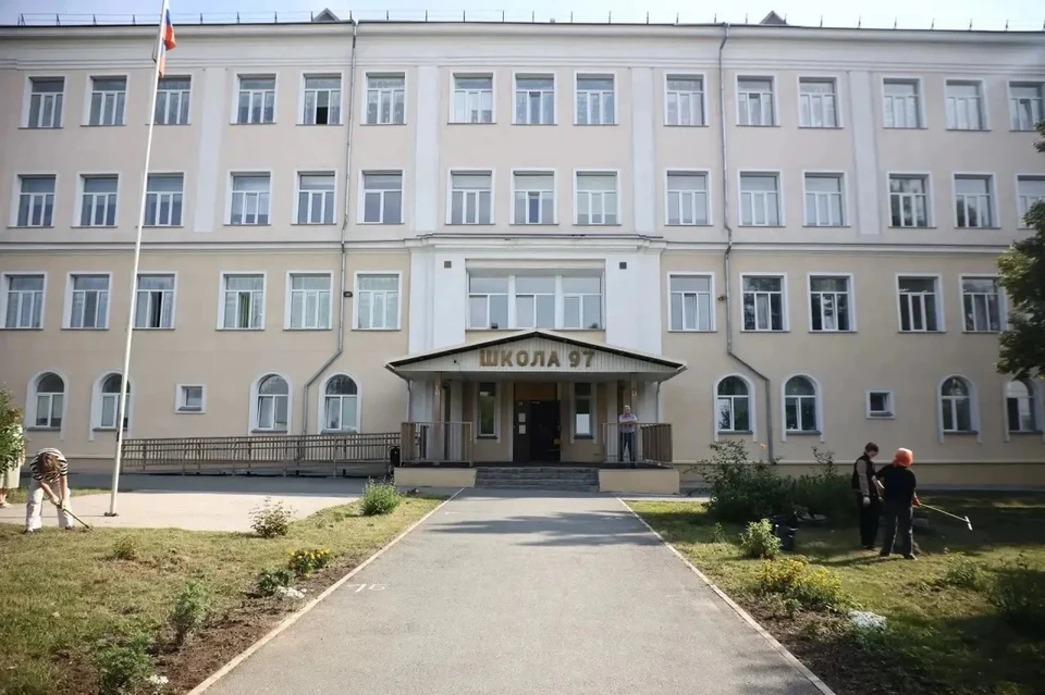 Ремонт завершат к началу учебного года. Фото: канал в МАКС мэра Новосибирска Максима Кудрявцева.
