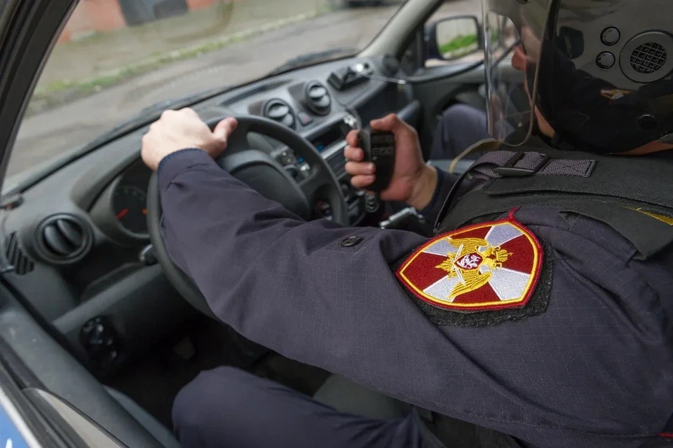 Росгвардейцы поймали в Новосибирске подозреваемого в преступлении.