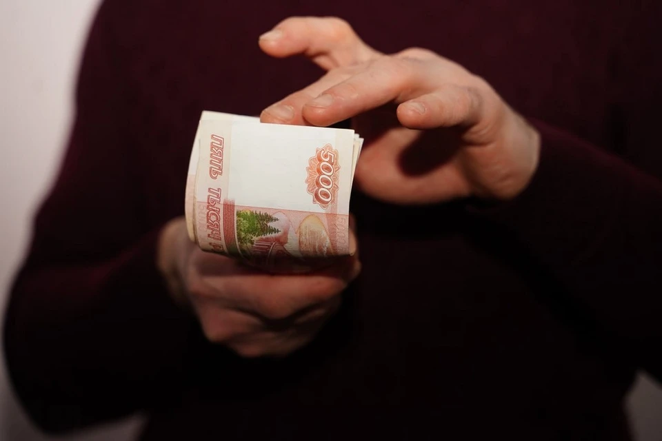 Самарец перевел около 900 тысяч рублей на реквизиты, которые прислал ему незнакомец