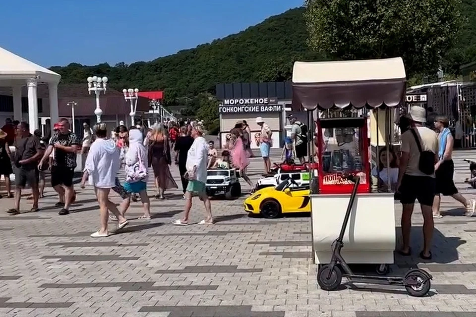 В Архипо-Осиповке непривычно тихо в разгар сезона. Фото: скриншот видео