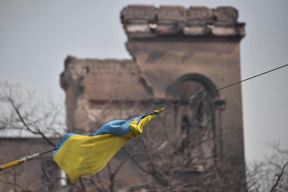 Украинцев за рубежом начнут ставить на воинский учет при обращении в консульство