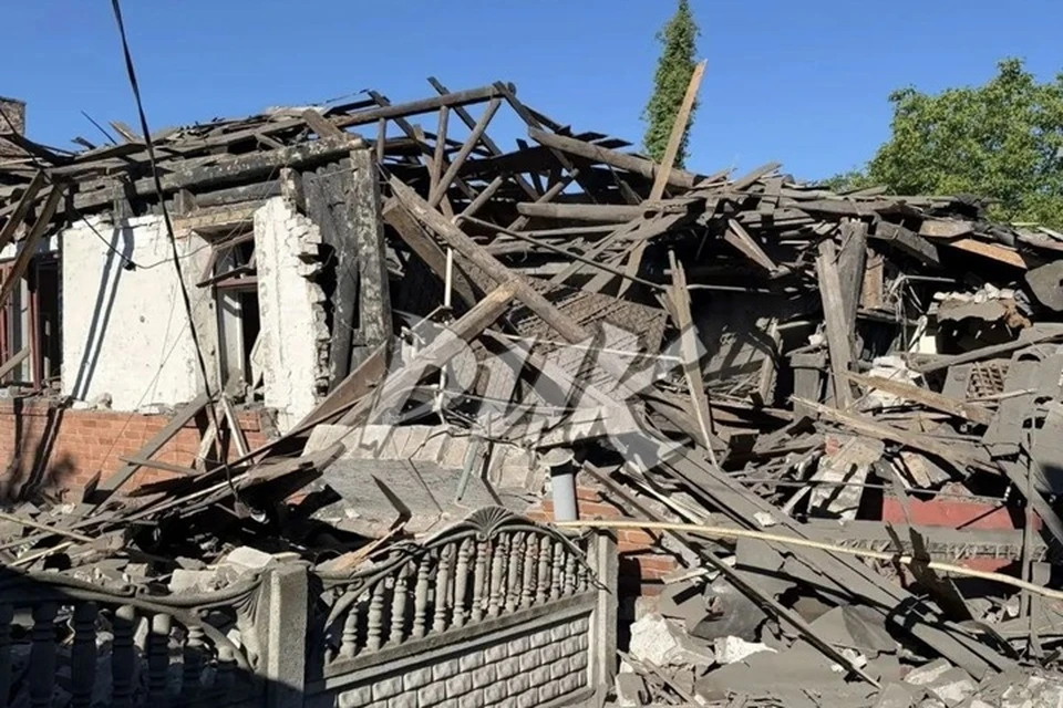 В Горловке в результате атак ВСУ повреждены больница, дома и авто. Фото: ТГ/Приходько