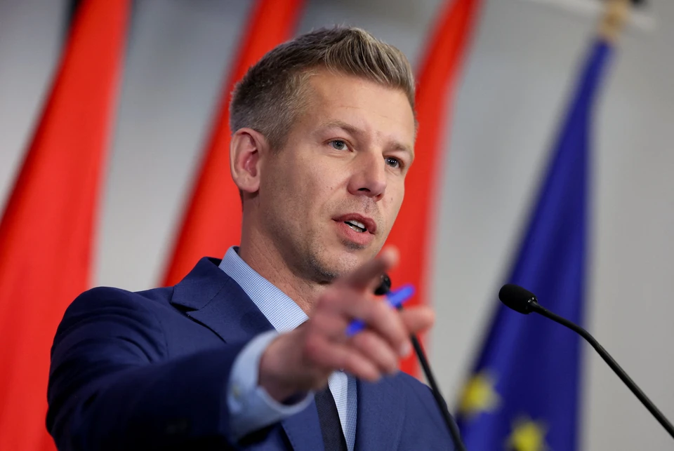 Мадьяр не ответил на вопрос о возможности остановки строительства АЭС в Венгрии.