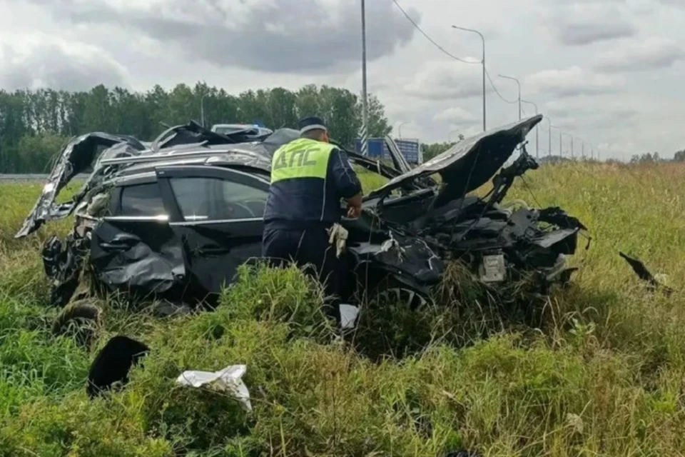 В салоне помимо водителя находились его супруга такого же возраста и двое малолетних детей. Фото: Госавтоинспекция по Свердловской области