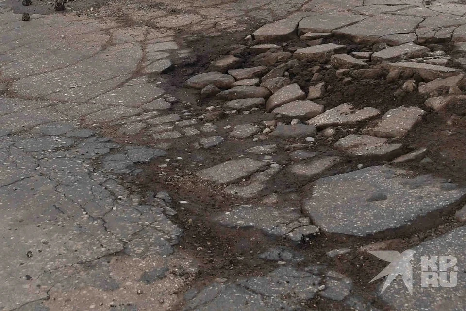 Свыше полумиллиона взыскал рязанец за наезд на яму близ моста через Оку.