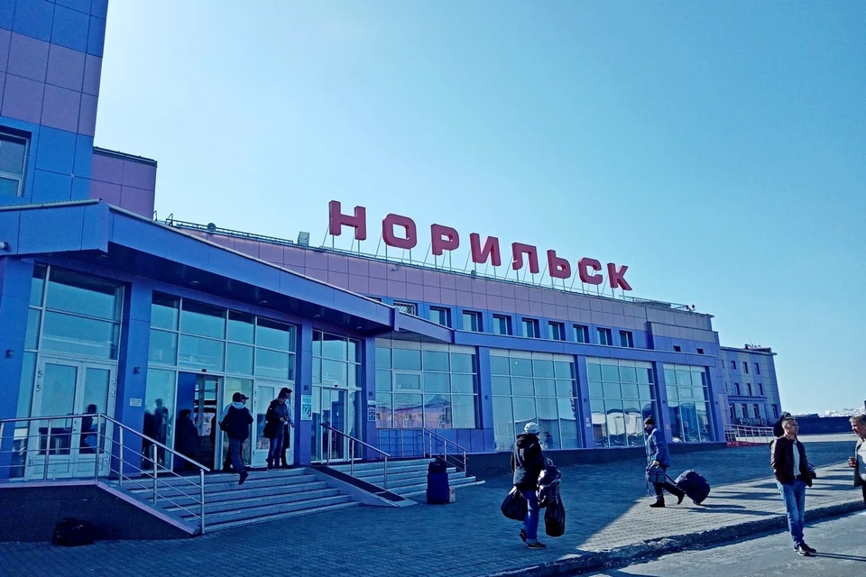 Норильчанка потеряла 11 миллионов рублей после звонка о замене замка