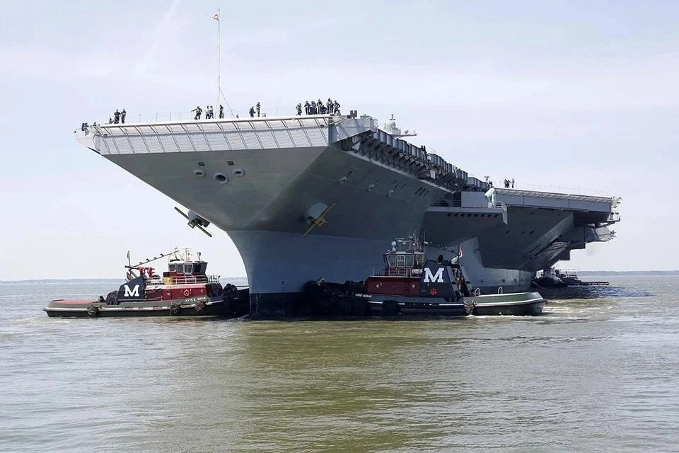 США перебросили авианосец USS George Washington на Ближний Восток