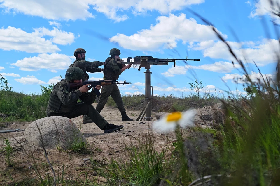 Военные отражают атаку ВСУ, работает ПВО и мобильные огневые группы