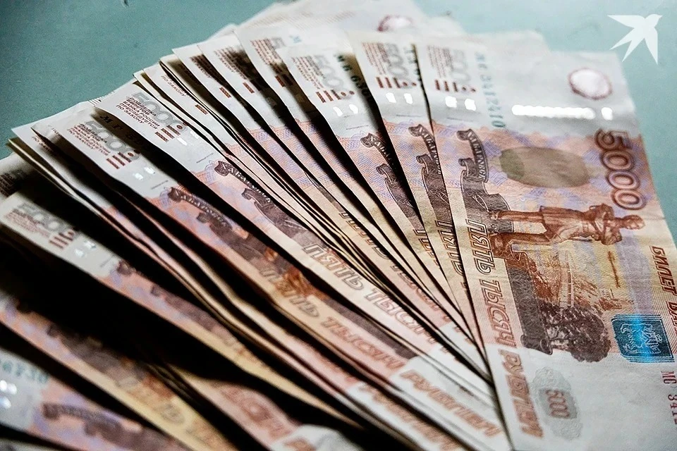 Мошенники украли у 41-летнего жителя Кирова 1,15 млн рублей
