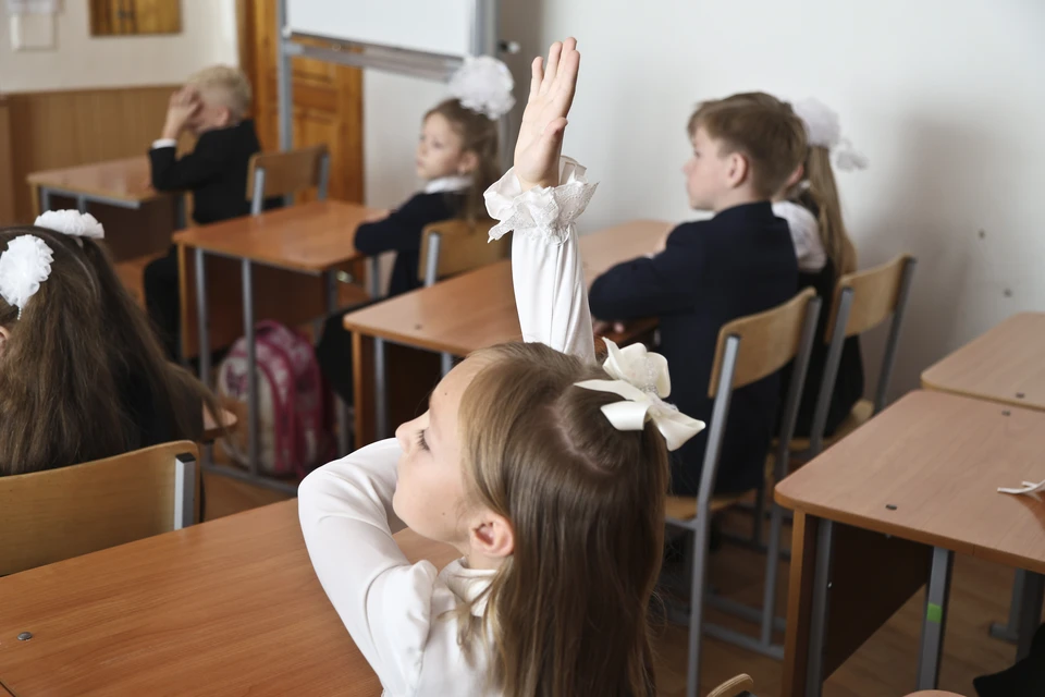 В Симферополе школы продолжат работать в условиях ЧС