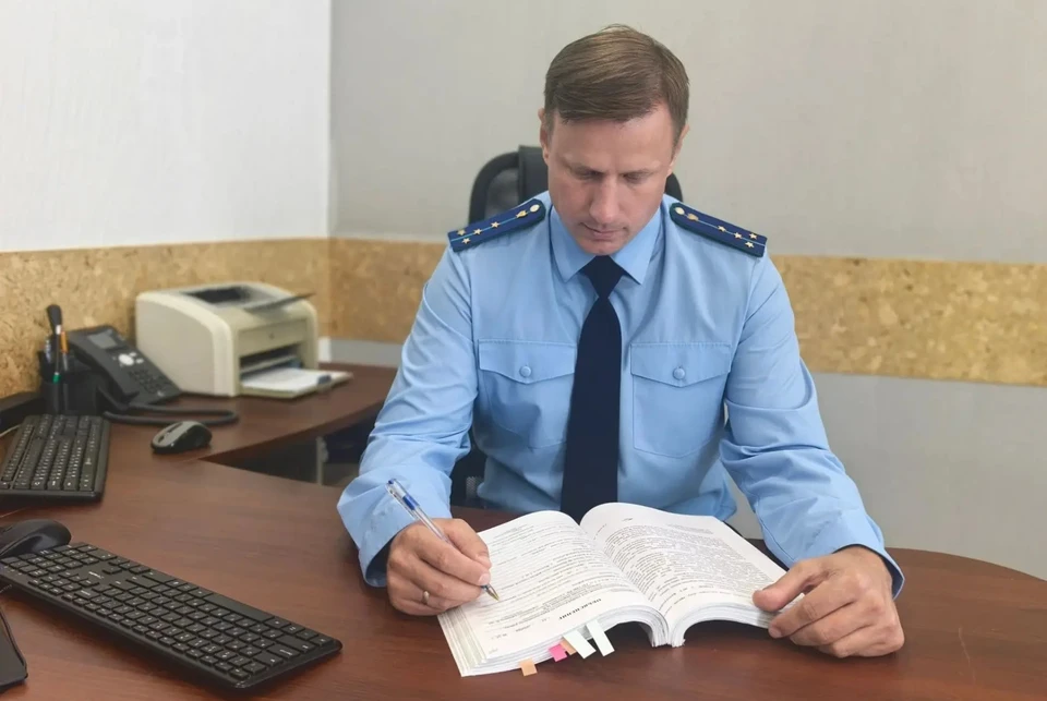 С 2022 года на основании судебного решения на сельского жителя была возложена обязанность выплачивать деньги на содержание ребенка. Фото: прокуратура Томской области