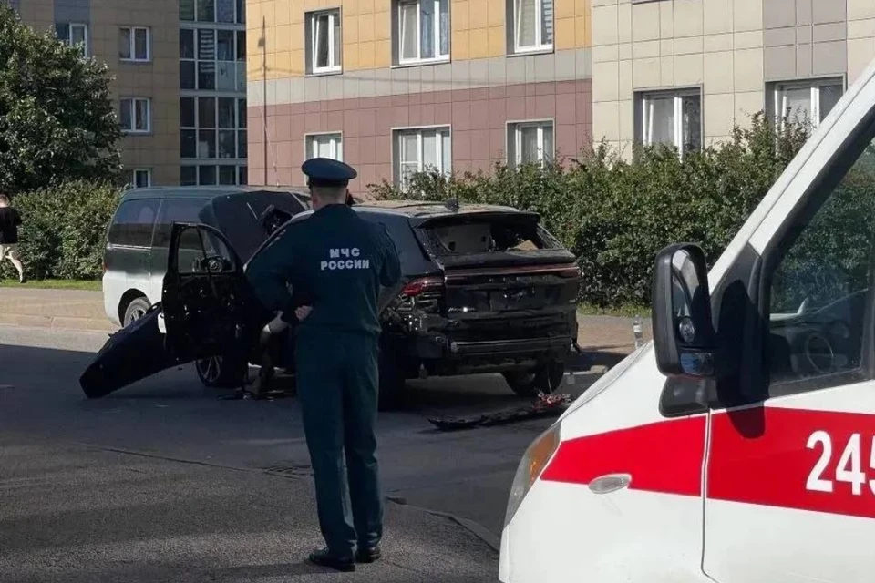 Появилось видео с места взрыва в автомобиле на юге Петербурга. Фото: Мегаполис
