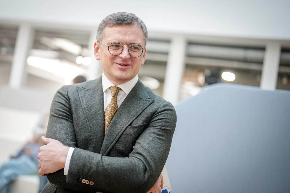 Кулеба допустил возможное снижение мобилизационного возраста на Украине. Фото: Kay Nietfeld/dpa/Global Look Press