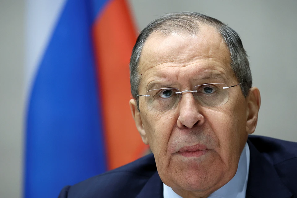 Лавров объяснил, почему Россия не станет упрашивать Европу о снятии санкций.