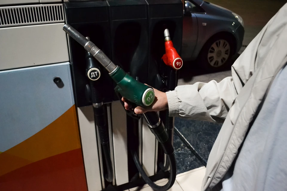 Средняя стоимость бензина в регионе в конце августа составляла 83,81 рубля за литр.