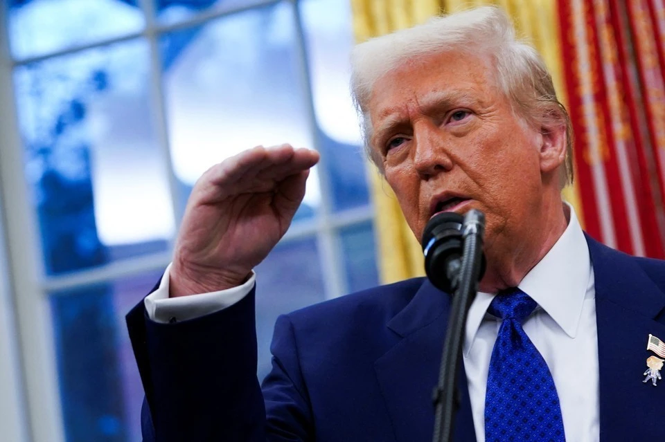 Трамп призвал Зеленского прекратить удары по НПЗ в России