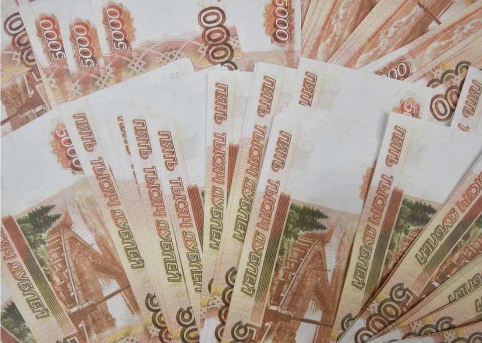 Житель Краснодона потерял более 1,2 млн рублей, пытаясь пригнать автомобиль
