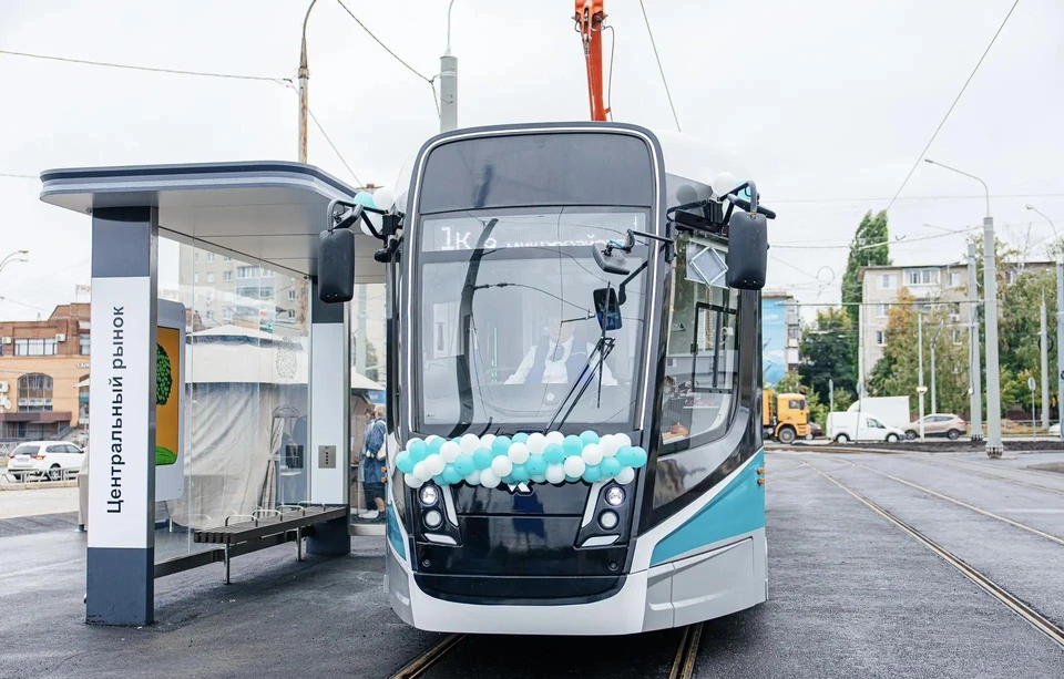 На участке от кольца 9-го микрорайона уложили около 10 километров новых путей и обустроили 20 остановок. Фото: канал в MAX главы Липецка Михаила Щербакова.