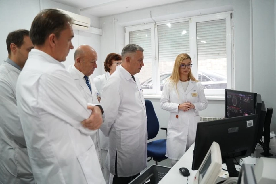 Губернатору продемонстрировали полный цикл маршрутизации пациента с экстренной патологией.