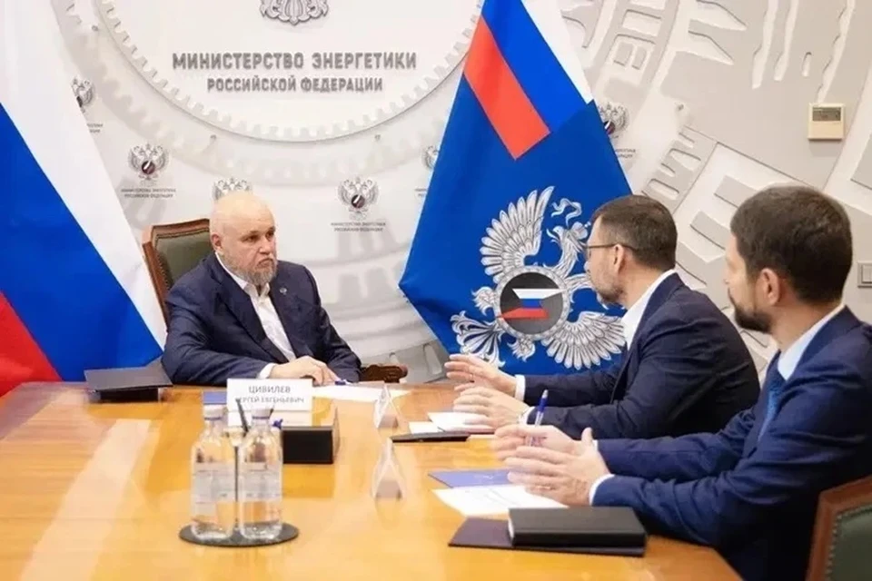 Министр энергетики России Сергей Цивилев провел рабочую встречу с Главой ДНР Денисом Пушилиным. Фото: Минэнерго России