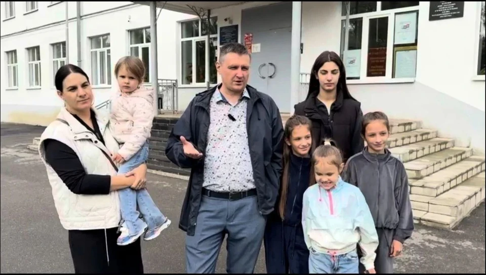 На фото: семья Березиных