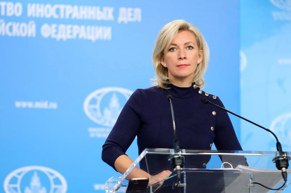 Захарова: Моя семья жила, живет и будет жить в России