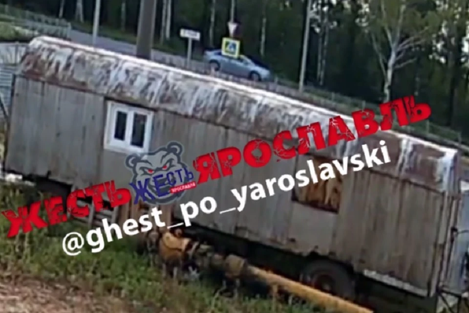 Тот самый опасный перекресток. Скрин видео: телеграм-канал Жесть Ярославль