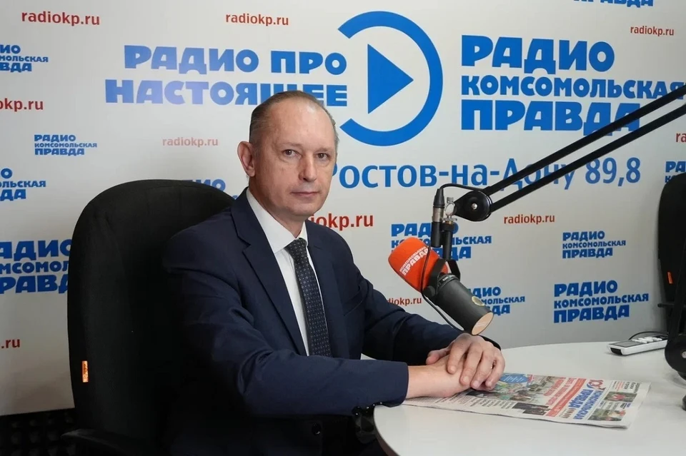 Руководитель региональной службы по тарифам Ростовской области Алексей Владимирович Лукьянов в студии радио "КП-Ростов-на-Дону"