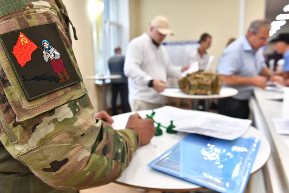 В Краснодаре продлили муниципальную выплату за военный контракт