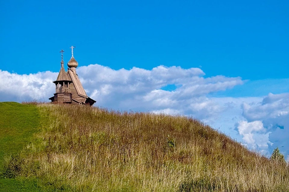 Деревня Вершинино - место для Кенозерья знаковое, практически столица.