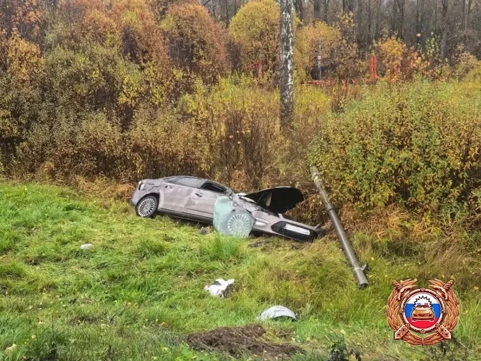 Водитель иномарки не справился с управлением. Фото: Госавтоинспекция Тверской области.