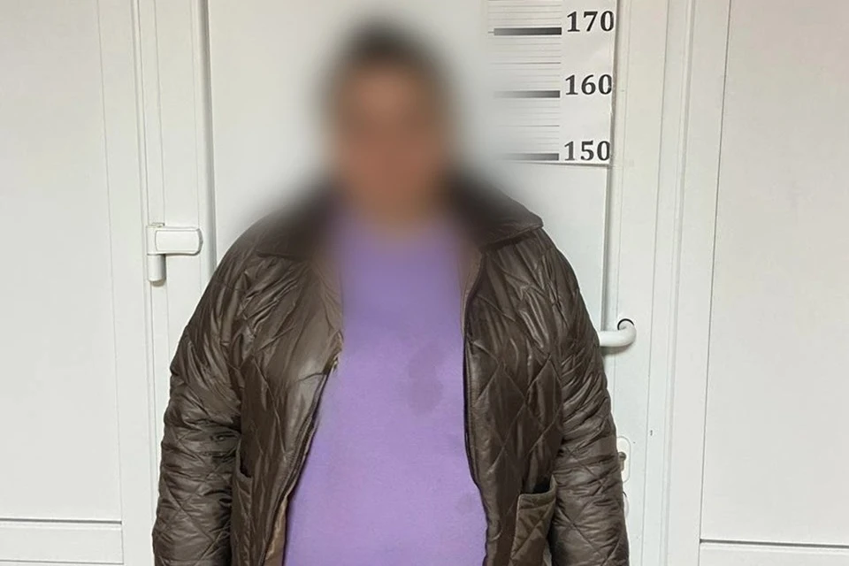 Полицейские задержали в столице ДНР курьера аферистов. Фото: МВД по ДНР