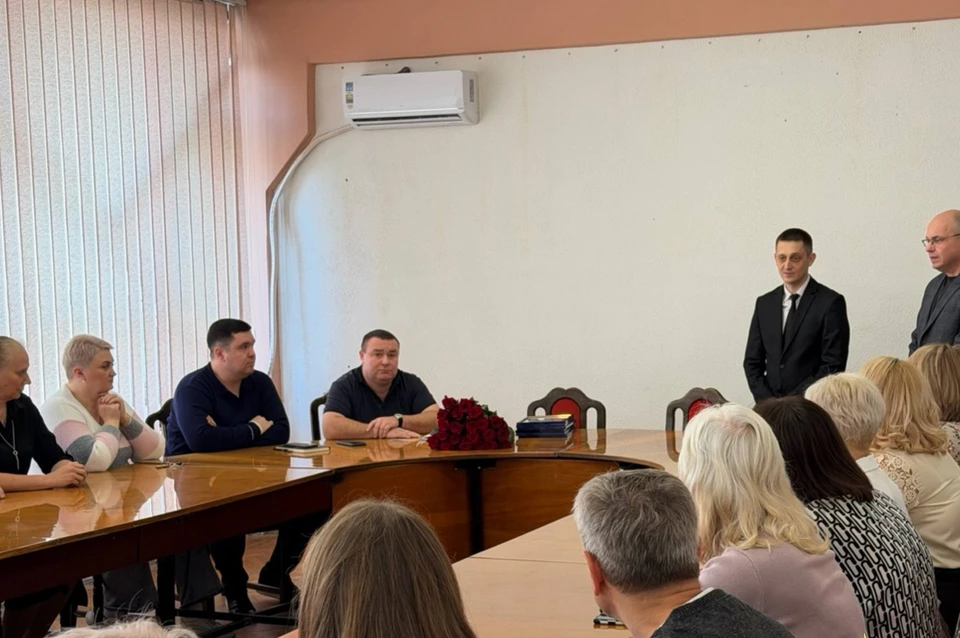 Министр транспорта ДНР Александр Бондаренко поблагодарил коллектив «Автовокзалов Донбасса» за верность своему делу и добросовестное отношение к работе. Фото: ТГ/Бондаренко