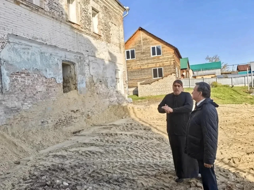 Ульяновский сенатор Рябухин помогает восстановить старинный особняк в Сурском | ФОТО: Симбирская епархия