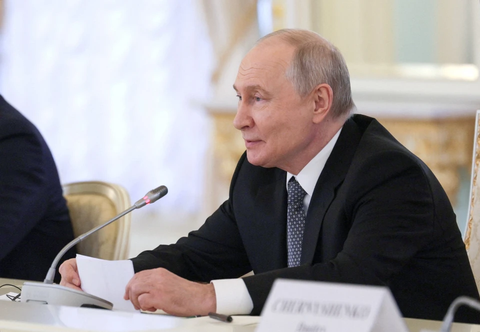 Российская позиция по территориальному вопросу может осложнить обсуждение будущего Донбасса на предстоящих трехсторонних переговорах в Абу-Даби.
