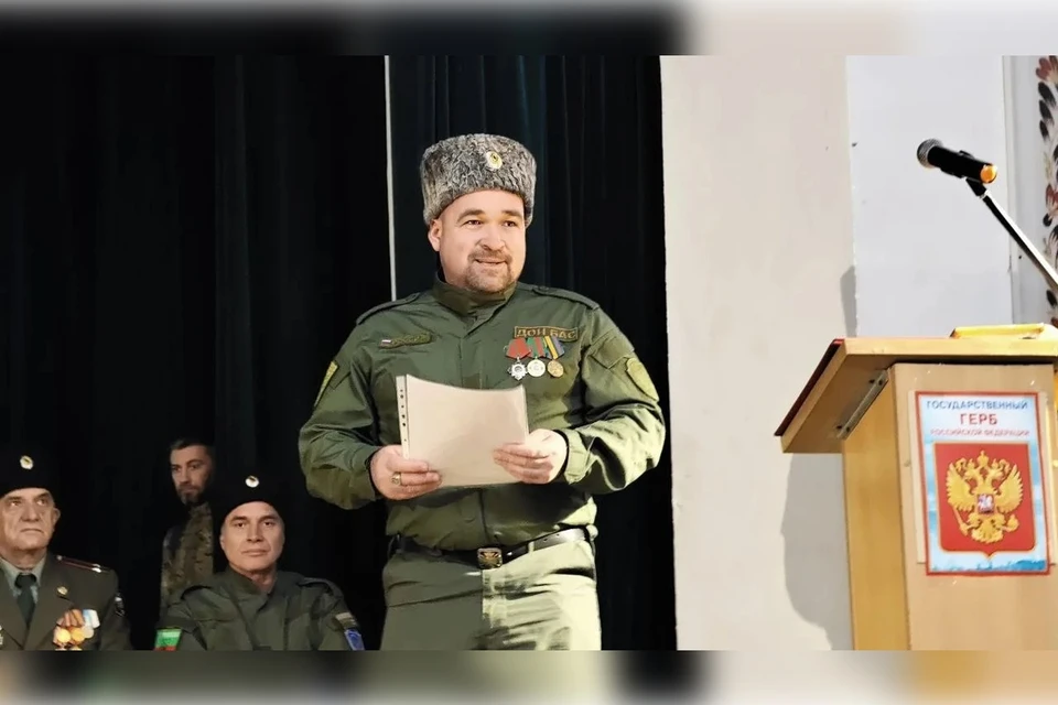 Анатолию Басу вручили медаль за спасение детей в Великой Знаменке. Фото: Запорожское окружное казачье общество