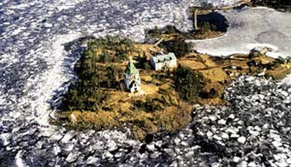 Отдельные островки цивилизации, даже летом зажатые льдинами, - такую картину пророчат нам ученые.