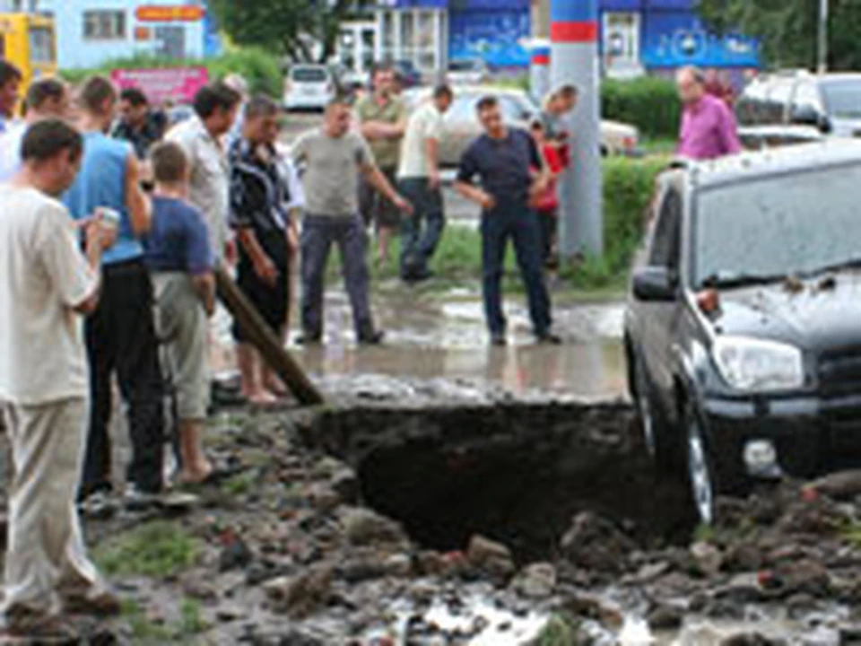 Вопрос, кто будет возмещать убытки жильцам, пока остается открытым.