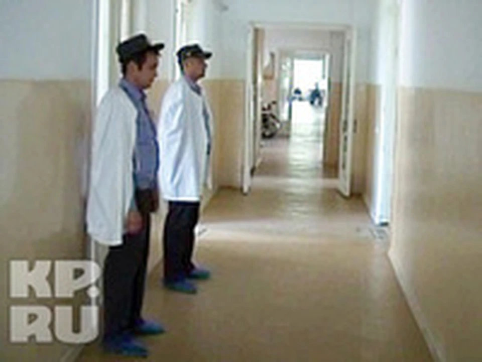Обвиняемый в убийстве милиционера пока на больничной койке, ему грозит 20 лет тюрьмы.