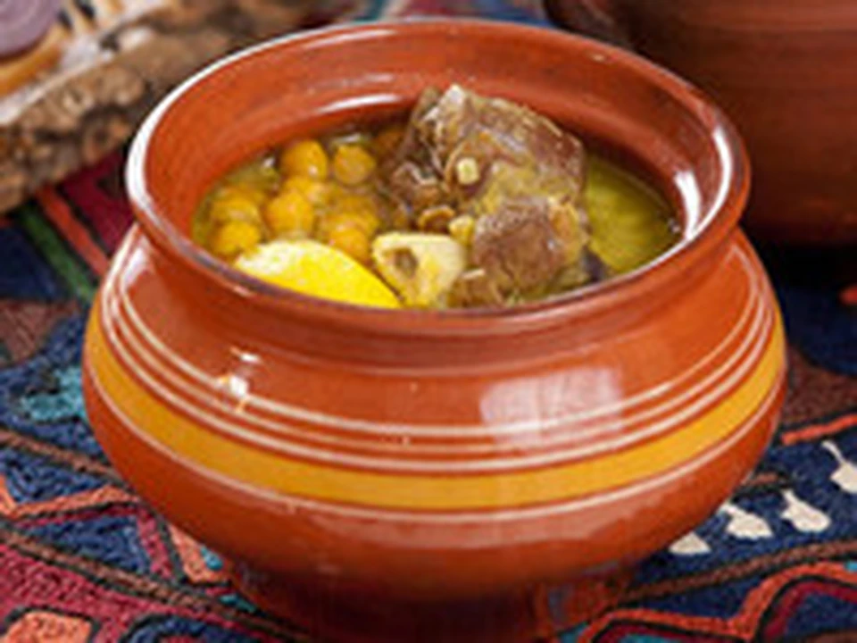 Азербайджанский пити суп с печеными каштанами и нутом