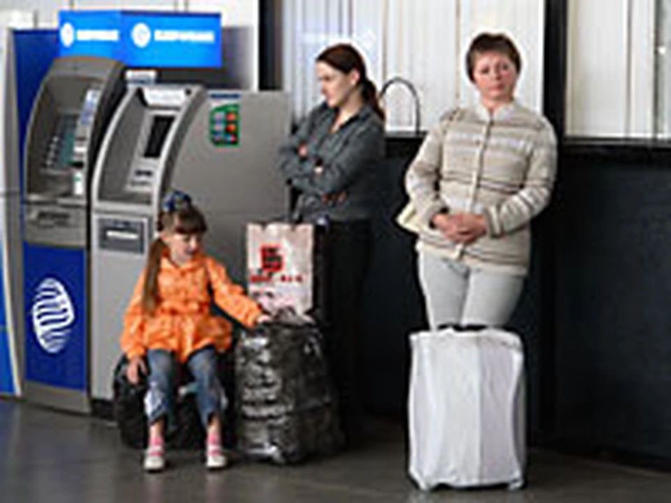 Пассажиров «Красэйра» просят сдать билеты.